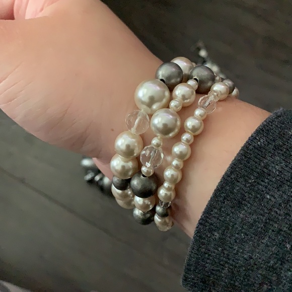 Jewelry Lot 5 bracelets - Picture 3 of 7